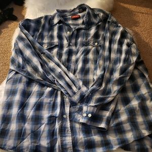 Wrangler button up plaid shirt